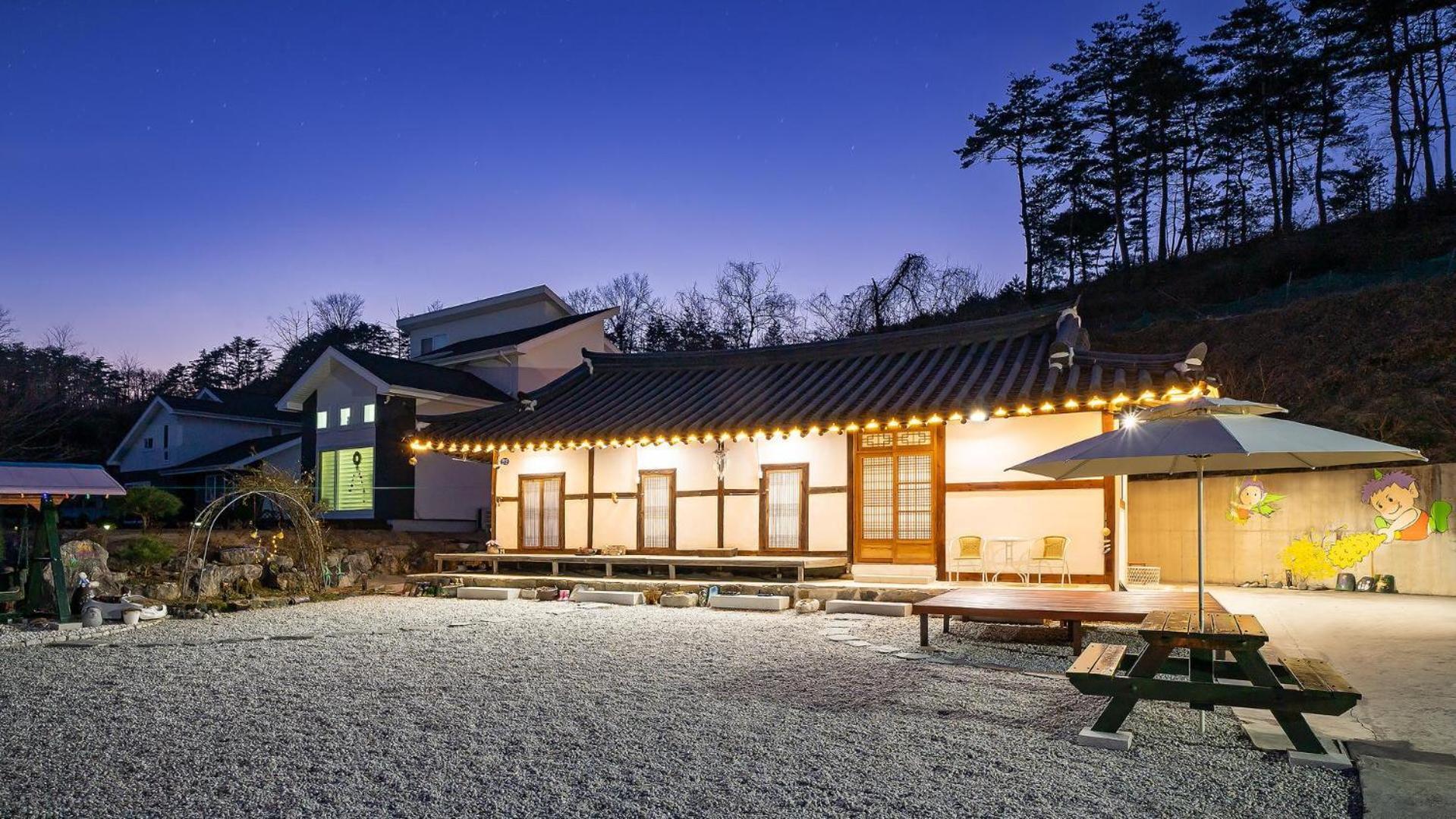 Gangneung Ggabinejip Hanok Pension Exteriör bild